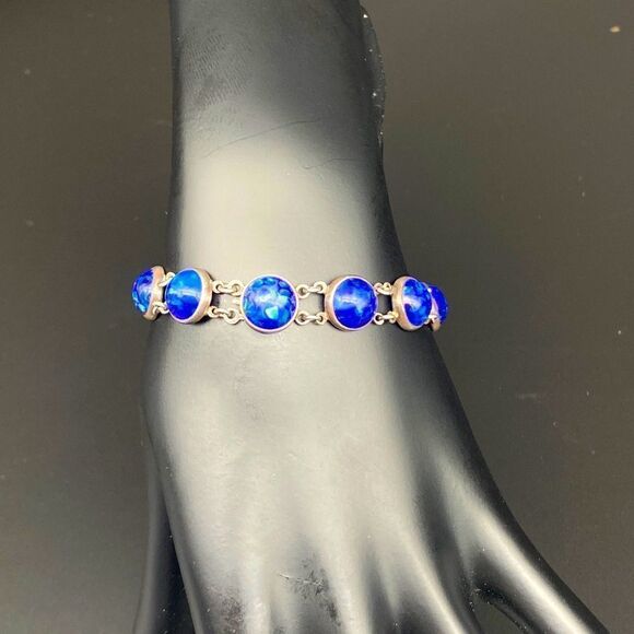 6” sterling bracelet with Lapis Lazuli stones that are approx 3/8” in diameter - Picture 1 of 7